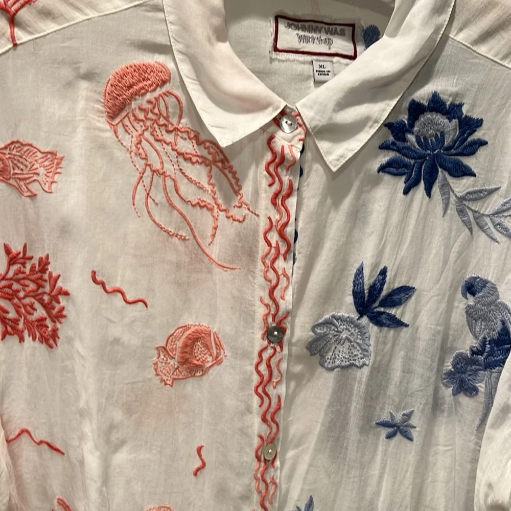 Johnny Was Button down embroidered shirt size XL - Picture 5 of 7